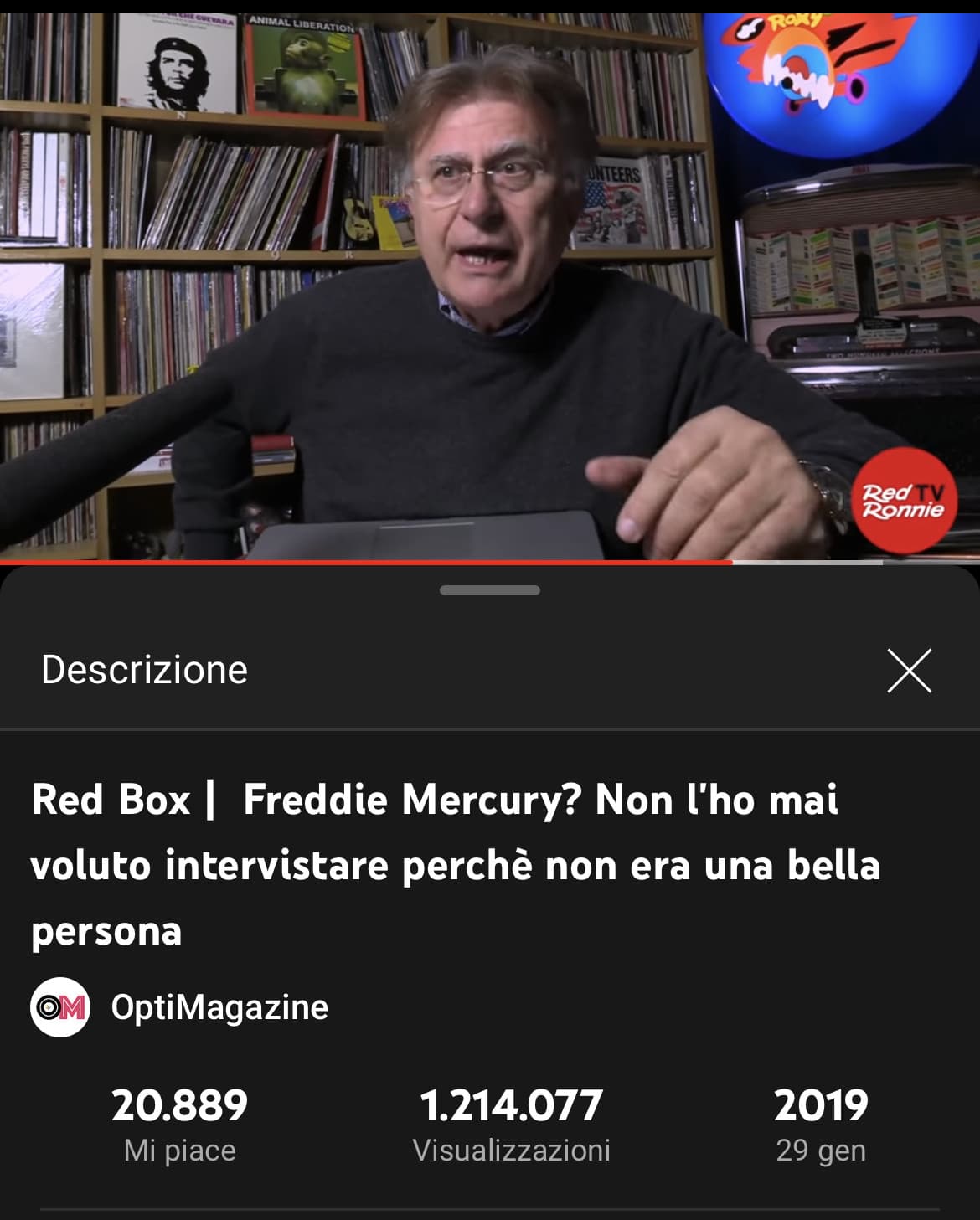 Anche qui vedo molti fan sfegatati dei Queen e di Freddie Mercury… forse non sanno chi erano in realtà. La santificazione è data da interviste e storie romanzate, senza scordare il film, in gran parte inventato 