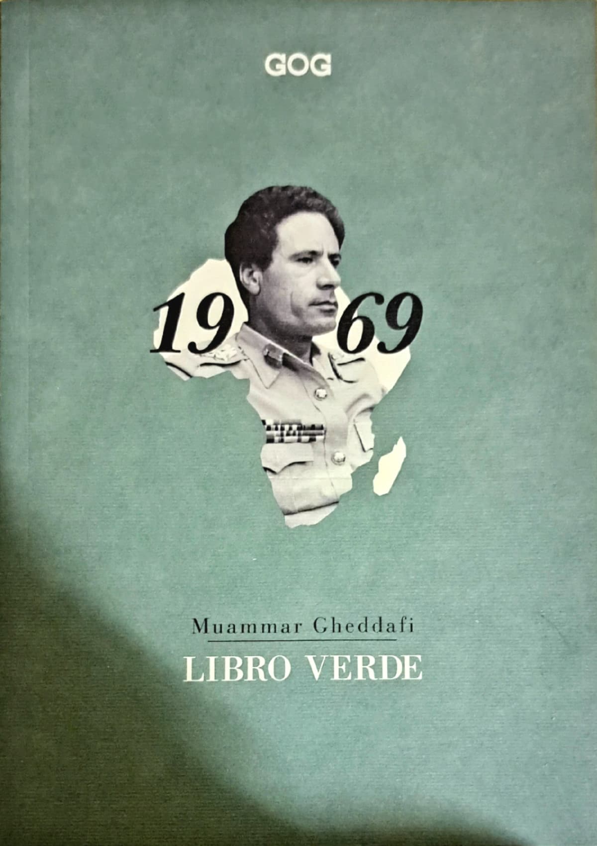 Tipa appena conosciuta: "Anche a te piace leggere? A me è piaciuta molto la saga di Harry Potter, e a te?" 😊
Io: "Hehe, è un po' complicato..." 😅