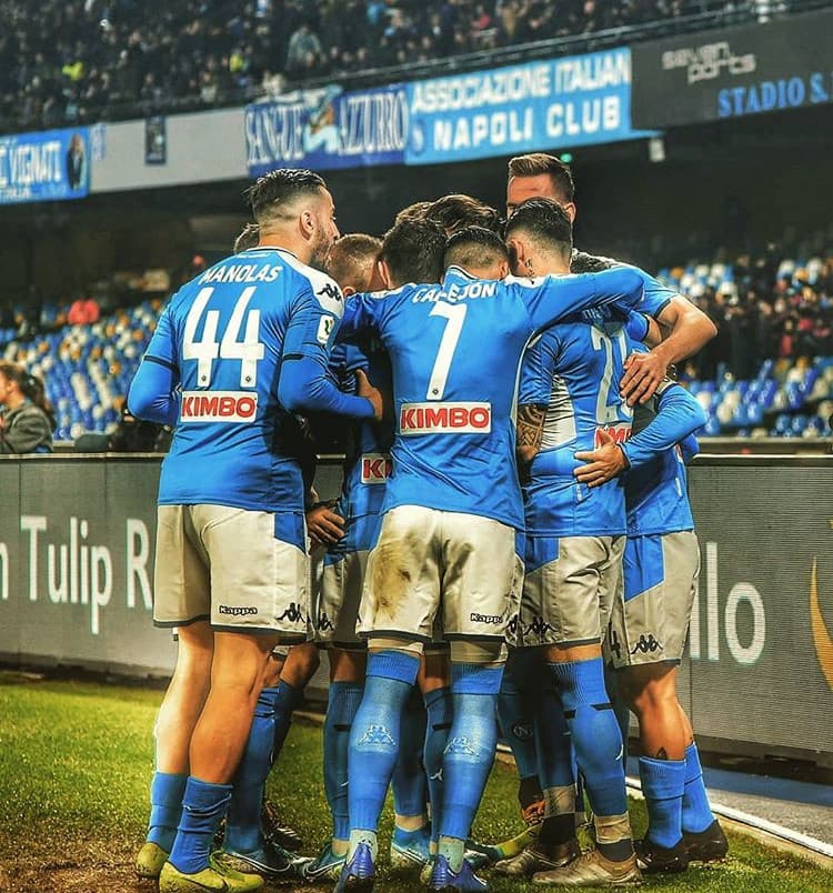 Domenica vediamo di fare del nostro meglio contro i ladroni #ForzaNapoliSempre?