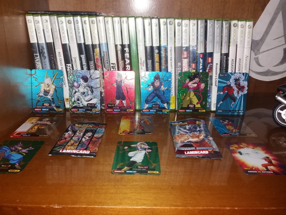 Non sono quelle degli anni 2000, chissà dove sono finite, ma sono pur sempre Lamincards di DragonBall e vi giuro...starei tutto il tempo a sniffarne l'odore?