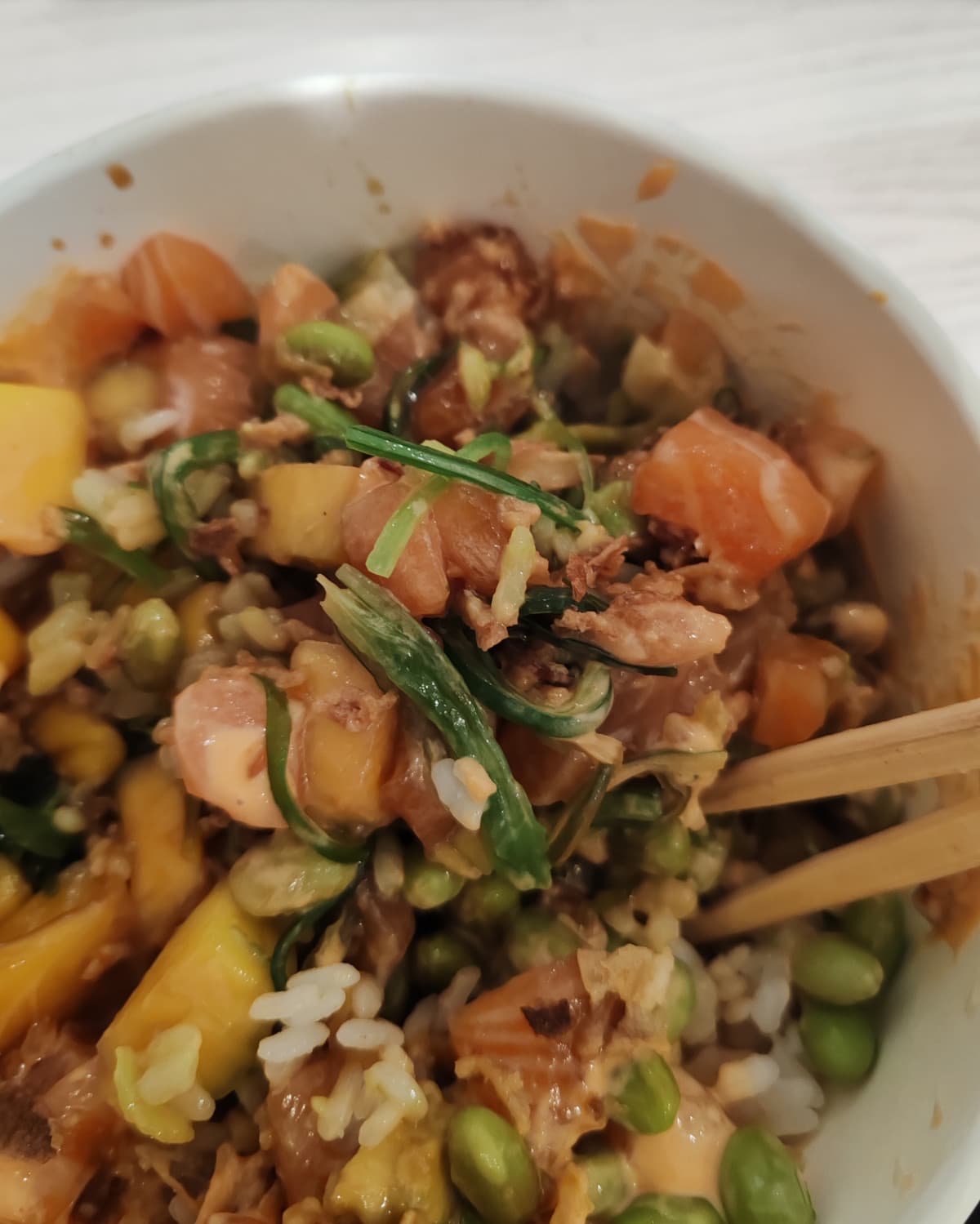 oggi a pranzo ho mangiato poke, nno l'ho