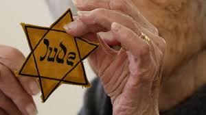 LATINA, COMMENTI ANTISEMITI SUI SOCIAL: SEI DENUNCIATI DALLA POLIZIA