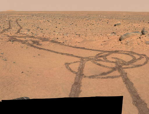 Pene disegnato dal rover curiosity su Marte durante delle manovre del tutto involontarie