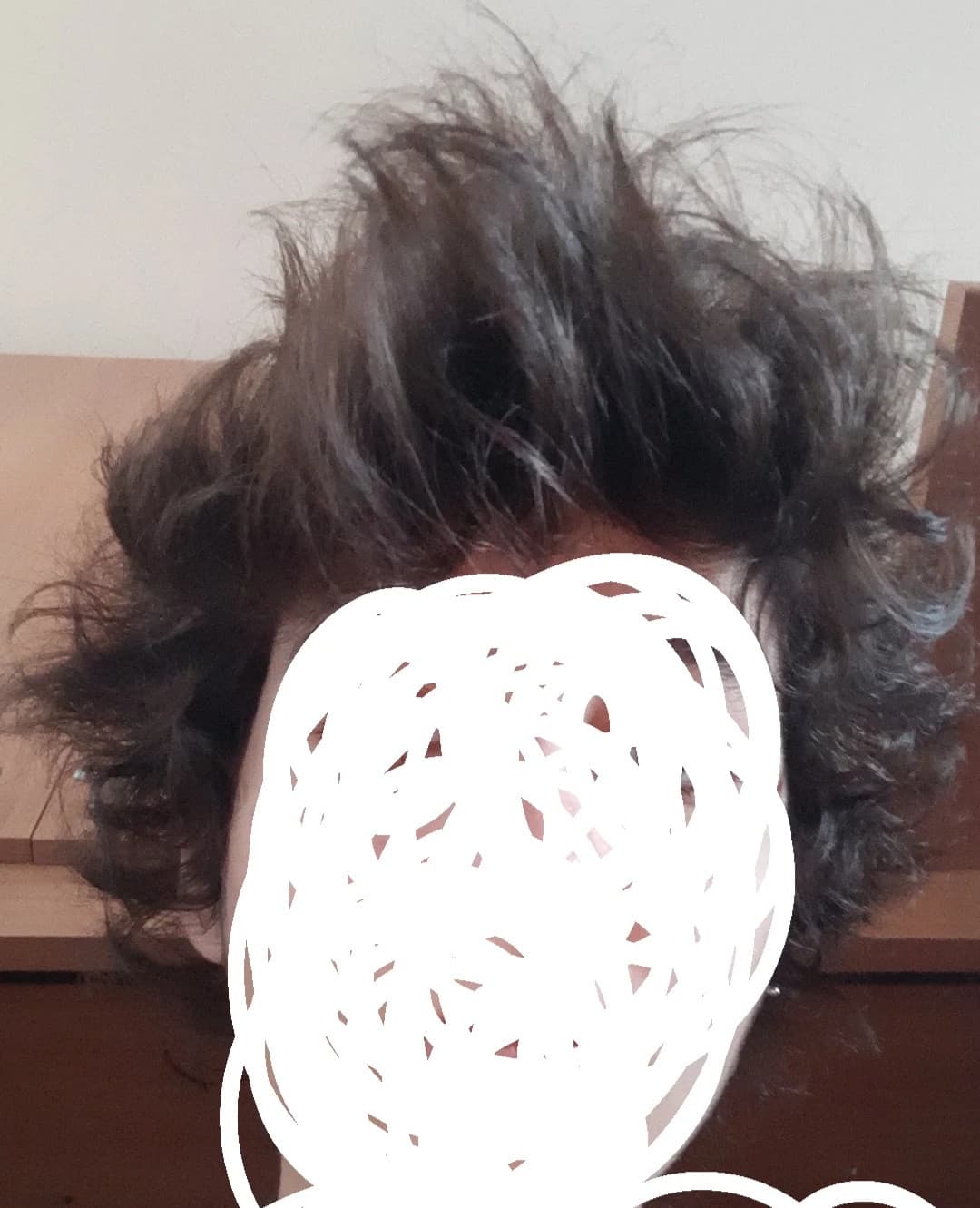 i miei capelli hanno preso vita e ora sembro un super sayan. nice