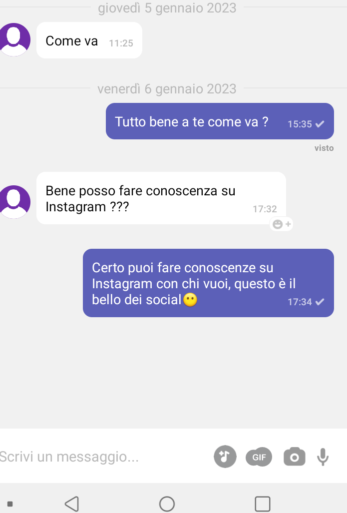 Non riesco a meno di essere sarcastico anche con chi mi insulta, cioè è bello capire che mentre ti insultano sono incazzati. Il bello che poi si zittiscono subito convinti di avermi ferito abbastanza senza rendersi conto che li ho presi per il culo fin dal