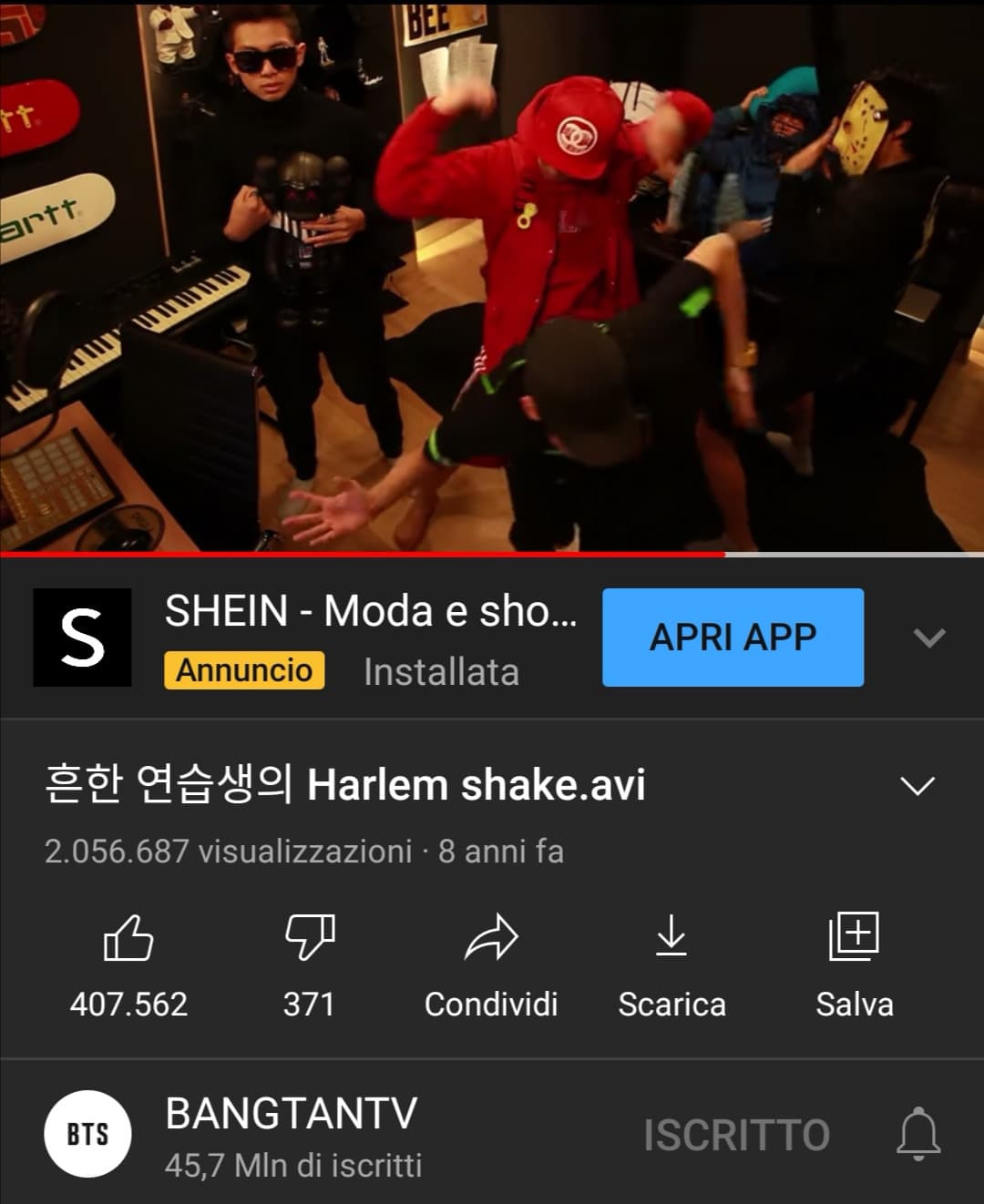 Ce lo ricordiamo tutti il trend Harlem shake, che ha spopolato su internet anni fa, dove stavi fermo senza far nulla e quando partiva la musica, succedeva un caos di balli e mosse strane 