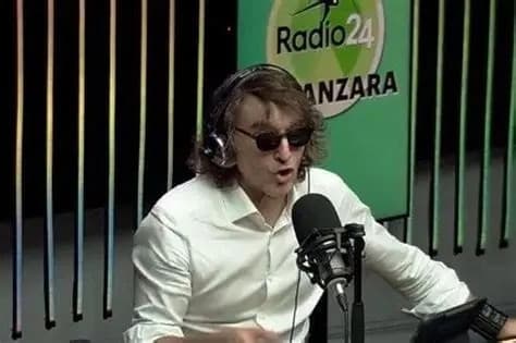 Io ADORO Insegreto ok? Ecco perché: