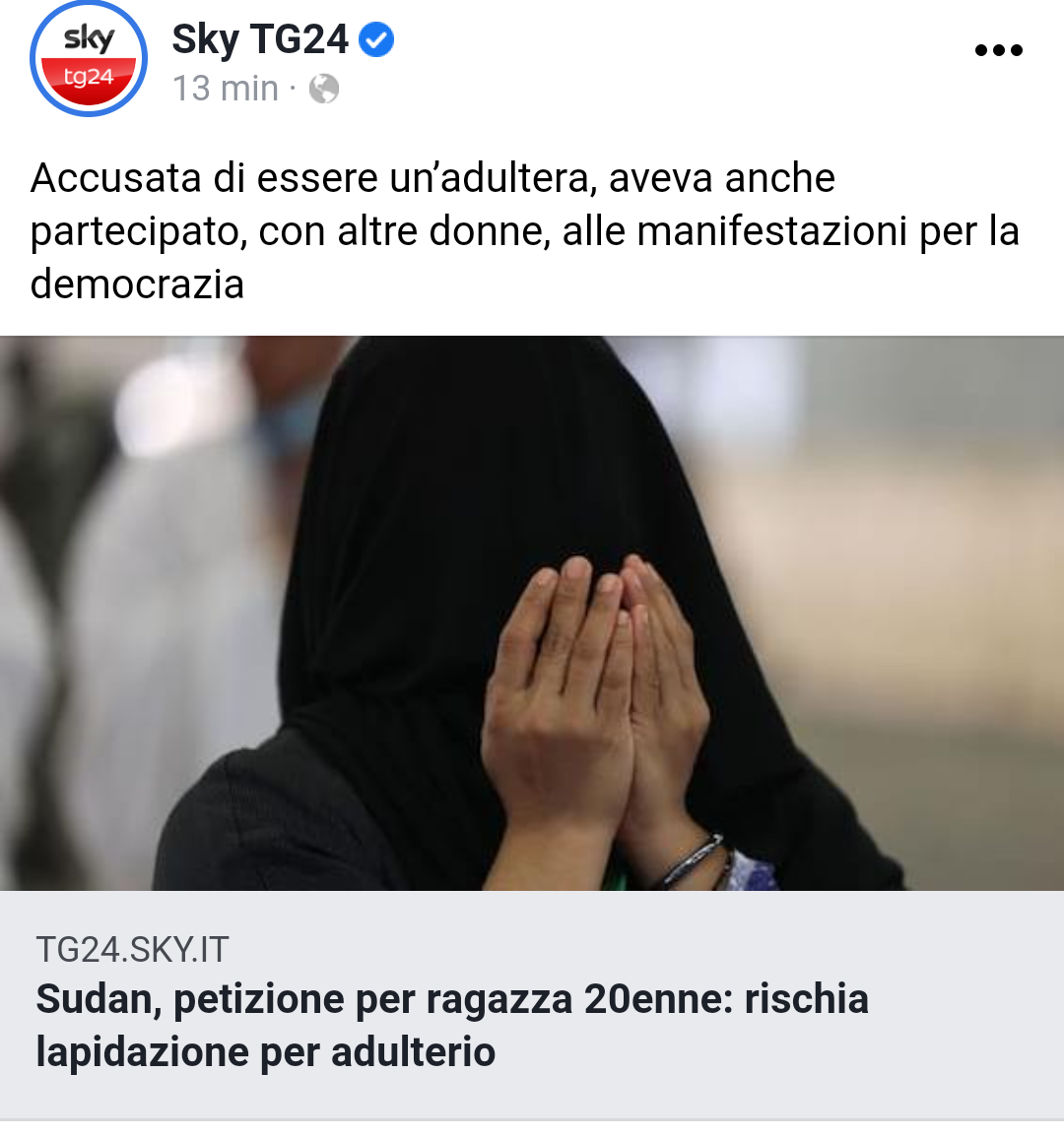 O è adultera perché ha partecipato a una manifestazione?