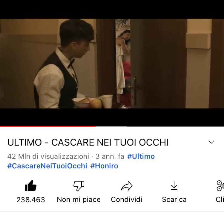 Ed io che invece vorrei solo averti più vicino.Cascare nei tuoi occhi e poi vedere se cammino