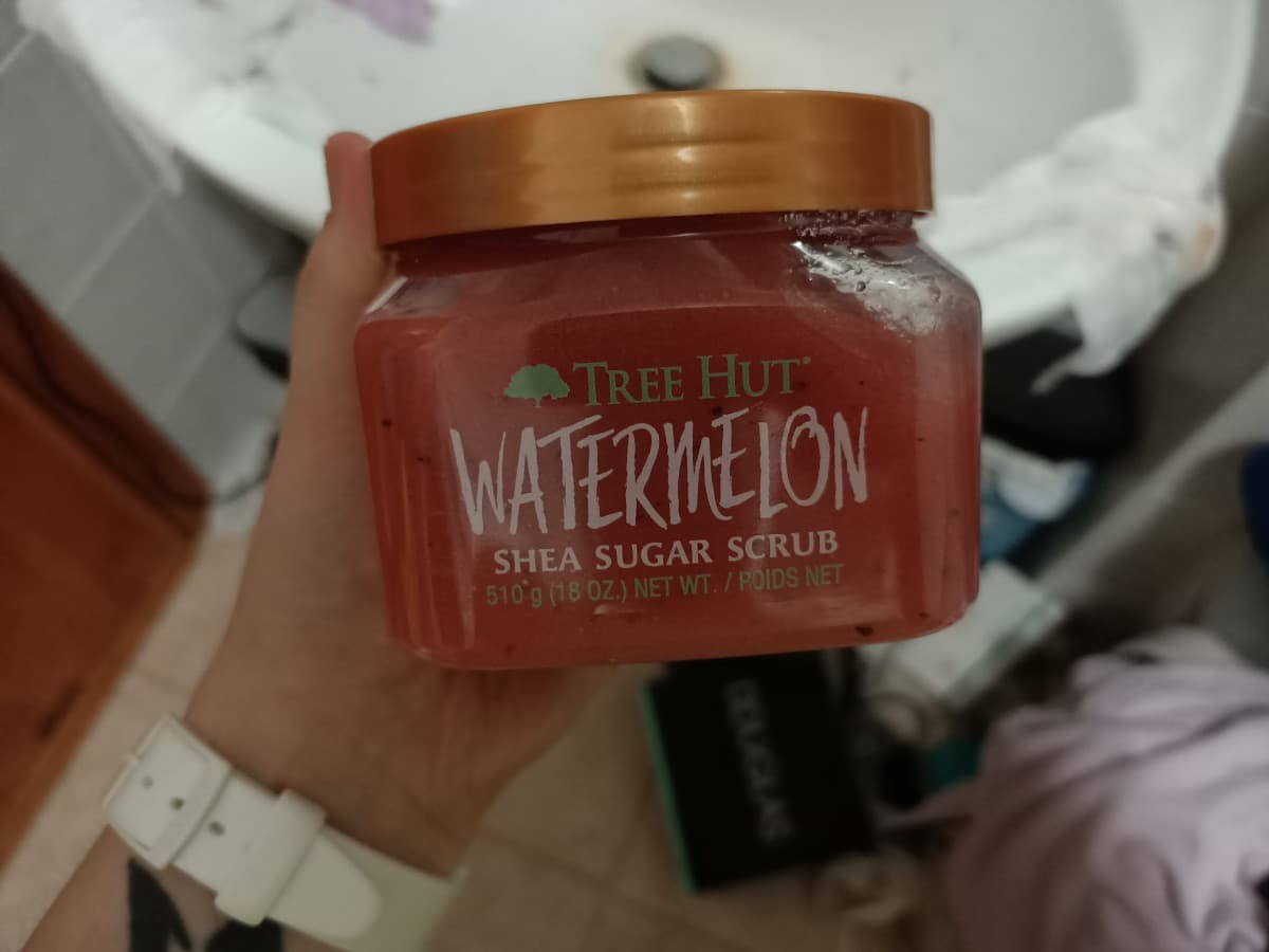 Oggi provo il mio nuovo scrub comprato ieri da Douglas 