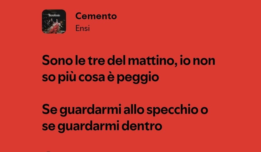 alterno momenti in cui mi sento praticamente dio a momenti in cui mi faccio talmente schifo che chiunque sarebbe meglio di me