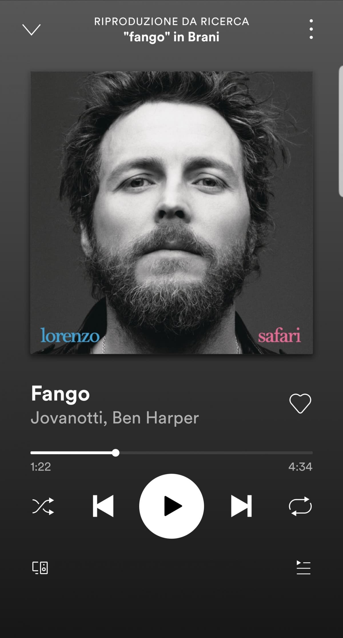 Ma ora parliamo della miglior canzone del decennio che va dal 2000-2009. "Fango" di Jovanotti, dedicata al fratello morto ľ anno prima in un incidente aereo. 