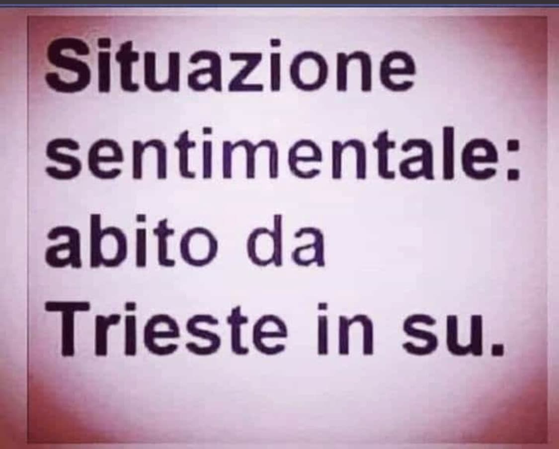 mamma mia ahahahahha. Non il mio professore che mette questa cosa sugli stati di whatsapp. Da notare che è pure sposato. Amo il matrimonio com’è? tutto bene? ahah. Per questo è sempre sclerato 