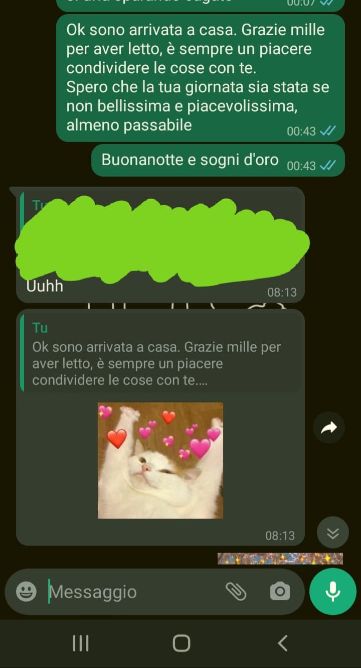 È stupido da parte mia essere felice per una risposta del genere? Perché tipo io non avrei risposto così ad una persona che non mi piace e boh mi sto facendo un sacco di film