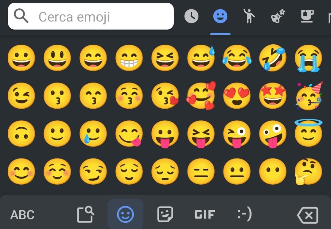 Penso di essere rimasta una dei pochi ad utilizzare spesso le emoji, però quando ne utilizzo tante lo faccio per risultare "cringe" o comunque quando il commento non è serio...non so il perché ? comunque penso che la mia emoji preferita sia questa: ?