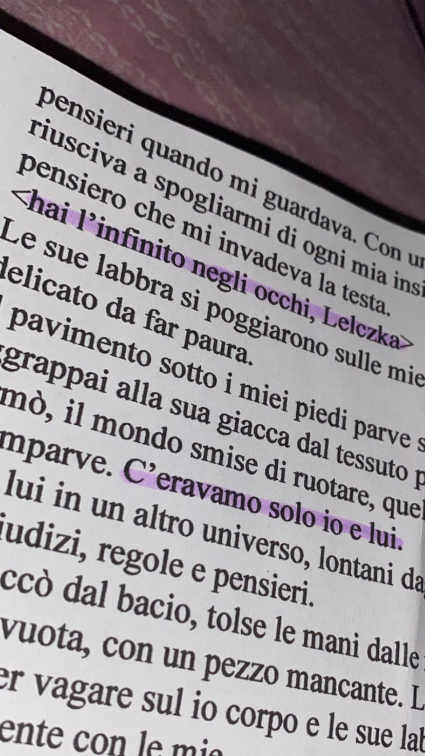 ho finito di scrivere una cosa a cui non so dare un nome ma ragaa, non sono mai stata così fiera di qualcosa fatta da me😭😭