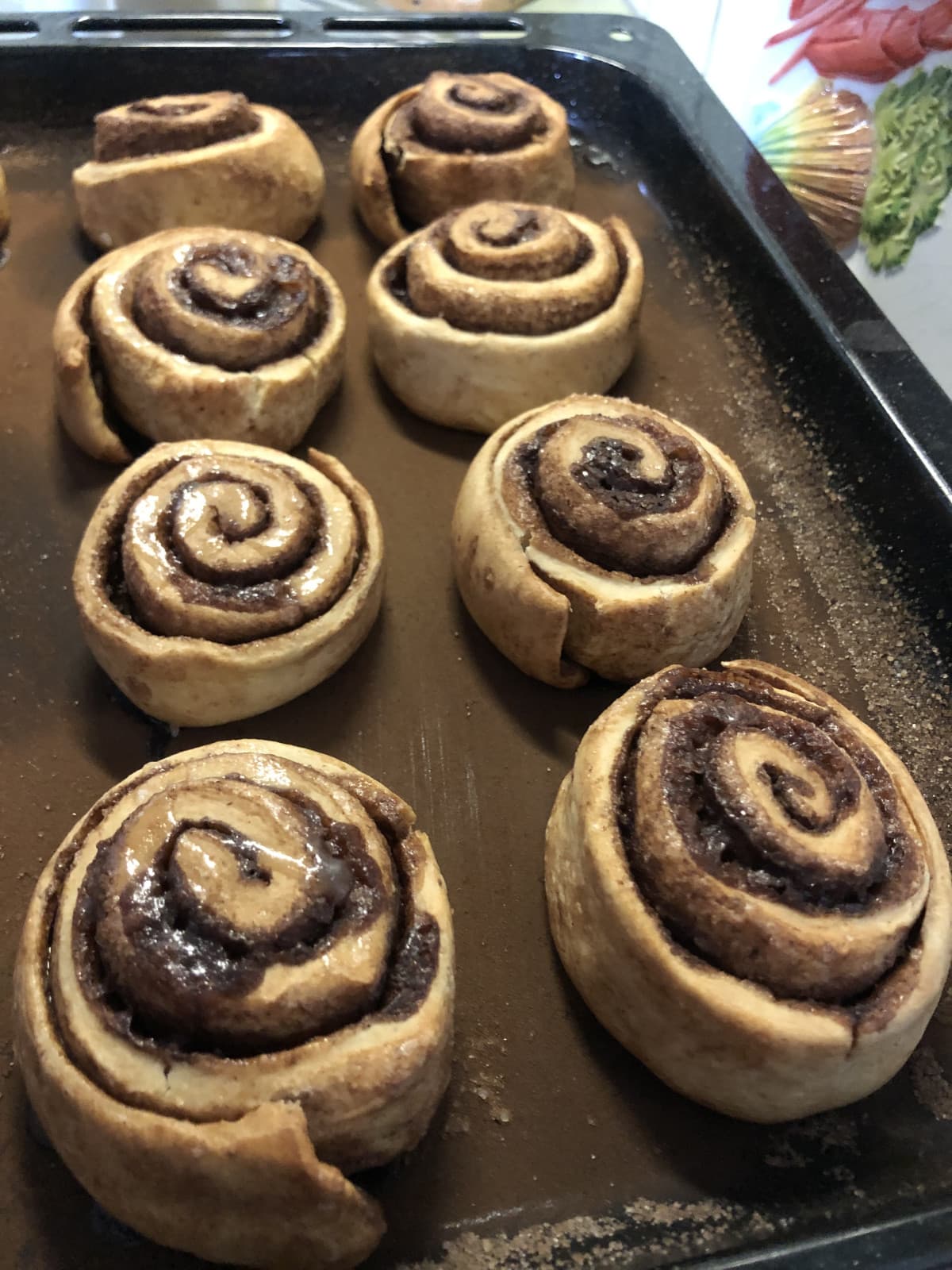 flexando i cinnamon rolls più buoni del mondo, ma anche i più brutti. favorite