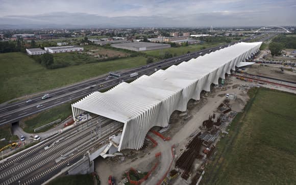 #architettura La Stazione di Reggio Emilia AV Mediopadana: onde d'acciaio in mezzo alla Pianura.