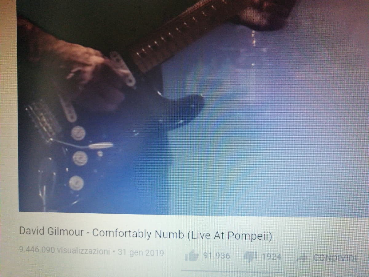 dottore: ti restano due minuti di vita io: lasciatemi sentire l'assolo di comfortably numb dottore: ma dura sette minuti dio: bro, è okay