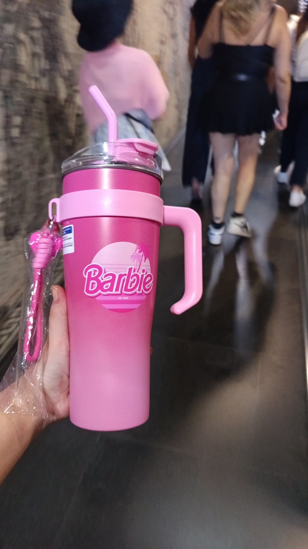 E comuaneu ho acquistato questa borraccia per l'inizio dell'universitá 💕💕