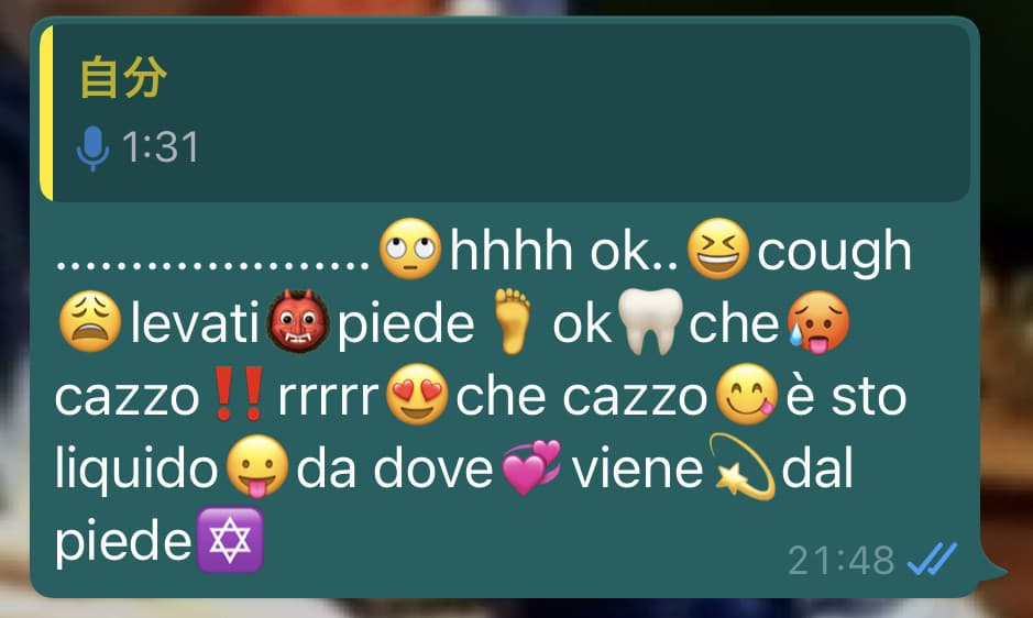 io che riassumo i miei messaggi vocali