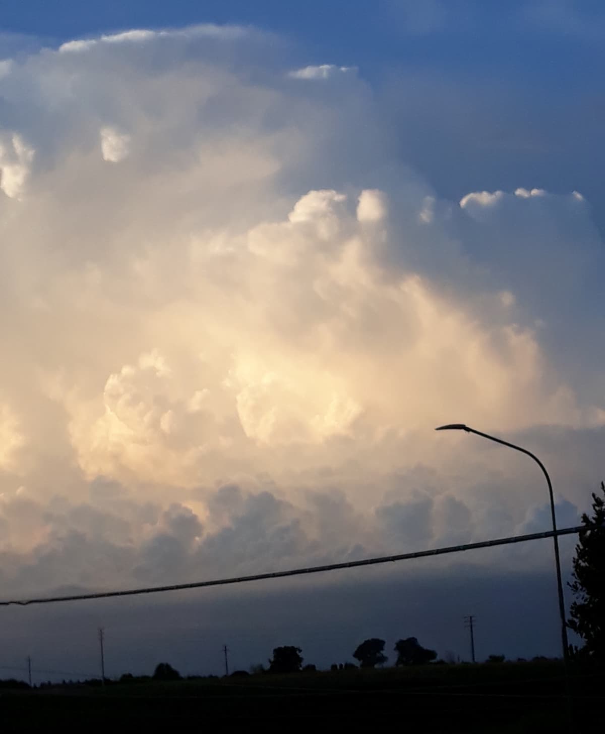 Ancora devo capire bene la correlazione tra i miei tentativi di stare bene e stabilizzarmi e i litigi e le tensioni con la mia famiglia. Suppongo che