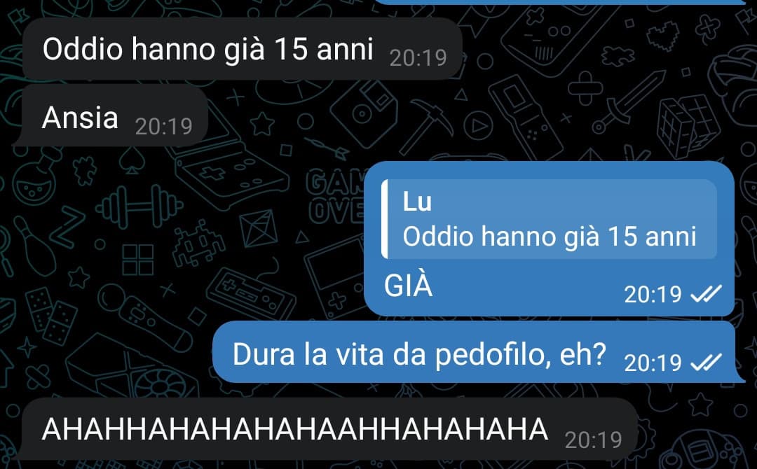 POV: alla tua amica piacciono i ragazzi più piccoli 