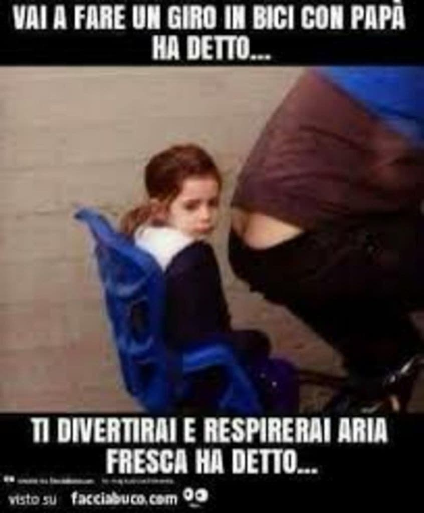 Povera bimba, non sembra tanto felice ?