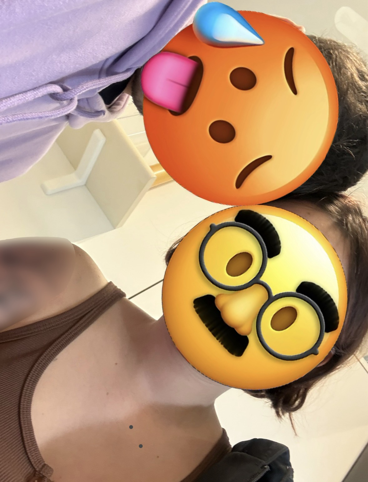 il mio schiavo mi accompagna ovunque