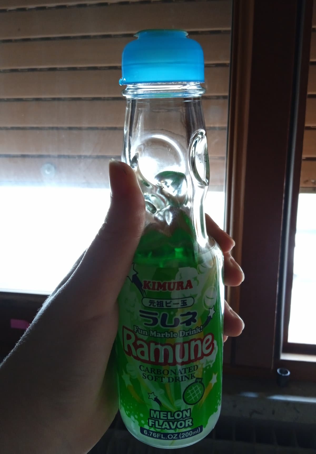 Primo assaggio in assoluto del Ramune (al melone perché mi ispirava). 