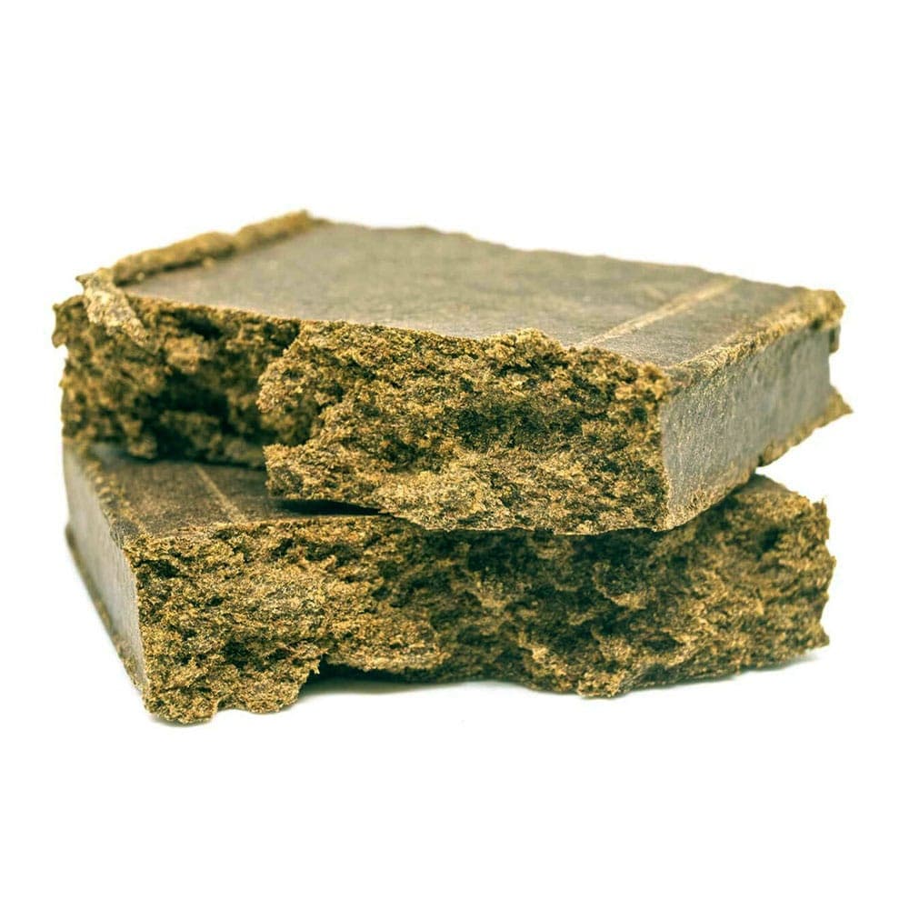 #legalizzatela ieri sera avevo troppa voglia di un Blunt in camera e da me mica ci sono i nigeriani che la vendono. Però boh forse sono solo pippe non ho mai fumato in vita ho solo una volta rubato una sigaretta a mio zio e basta per provare
