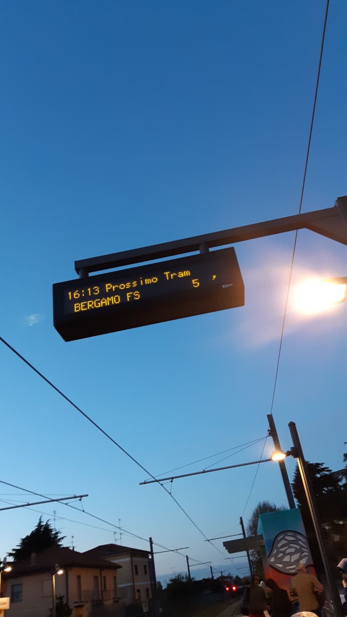 Belli gli orari del mio tram di prima mattina