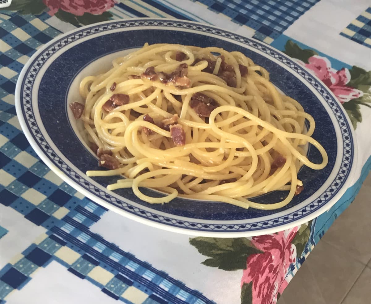 BOOM E MI SFONDO ANCHE CON LA CARBONARA! (Già l’ho mangiata) Son troppo soddisfattooo (sì ho cucinato anche questa :3)