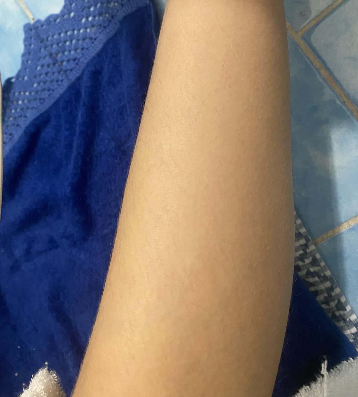 Non capisco perché certa gente preferisca depilarsi le gambe con il rasoio piuttosto che con la ceretta