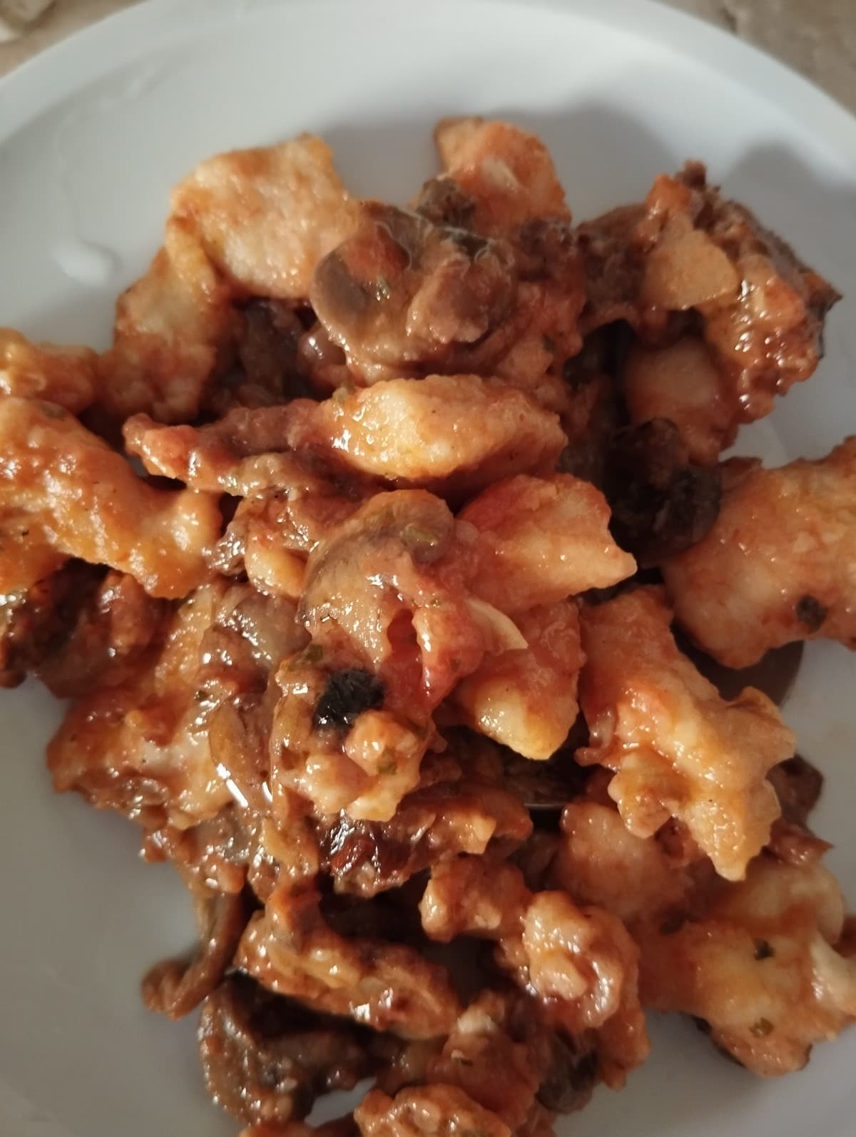 Sborro. Il cibo è troppo buono, svengo, muoio, adoro.