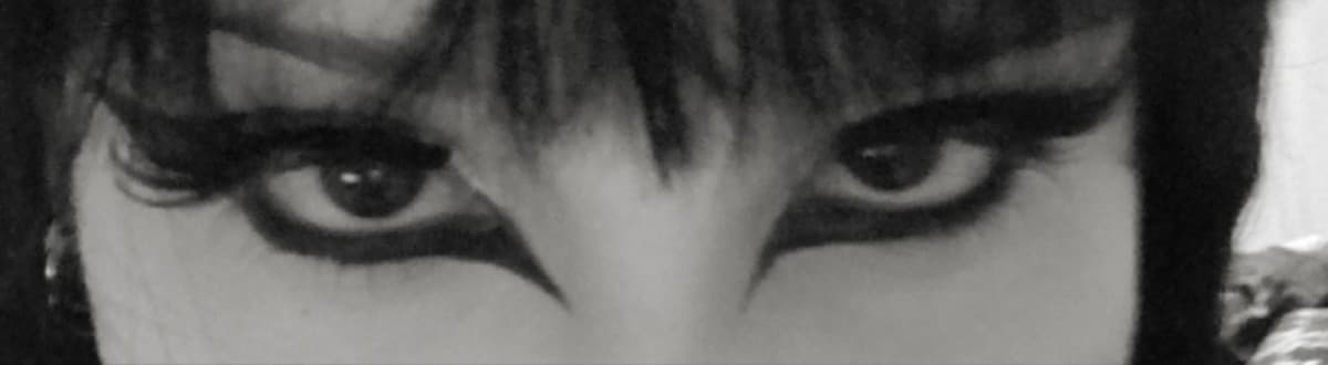 È venuto fin troppo dritto l'eyeliner, e a dire che ho le mani che mi tremano da morire