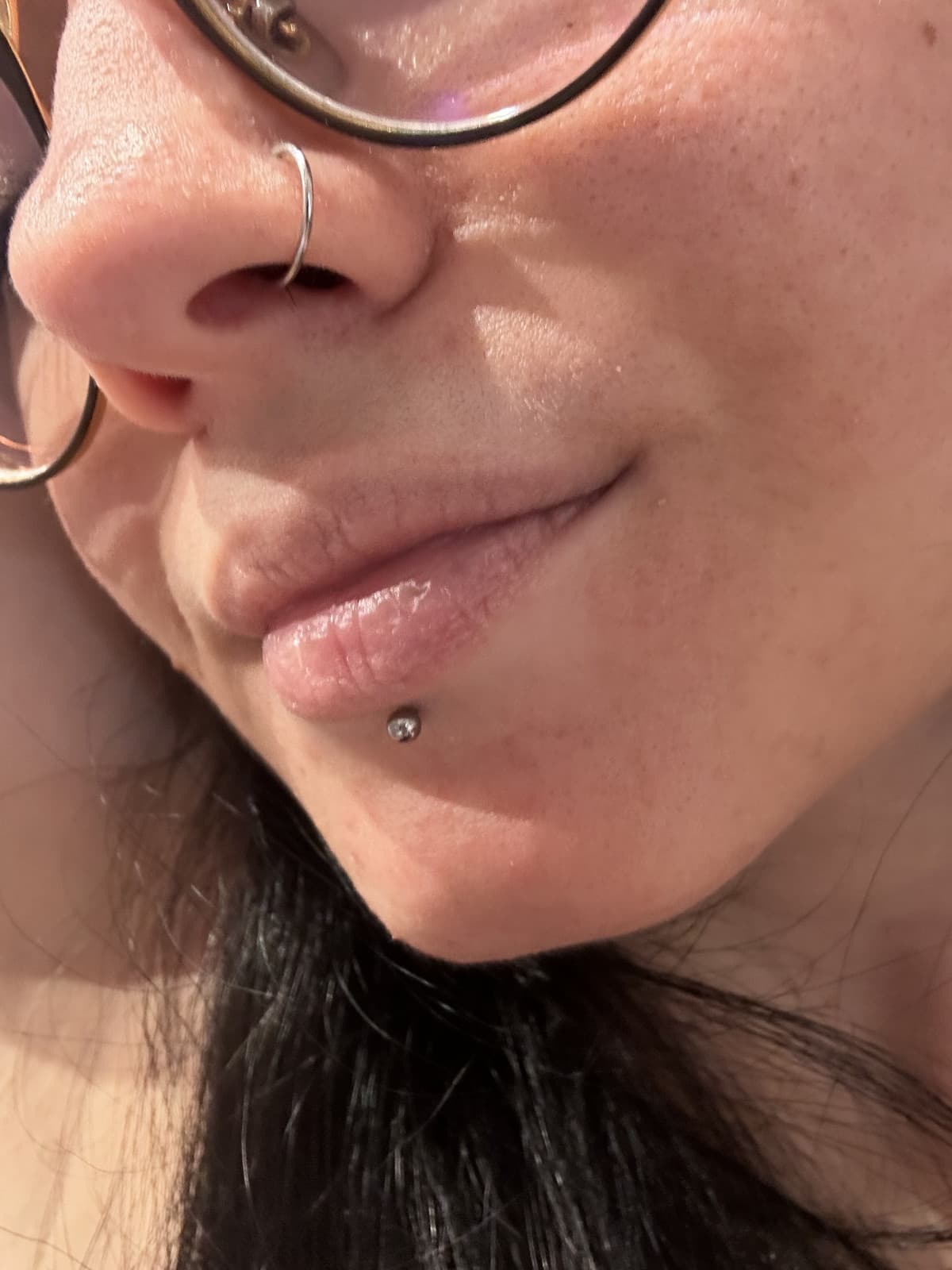 Finalmente ho messo un piercing più corto e ora non mi sfrega più sui denti