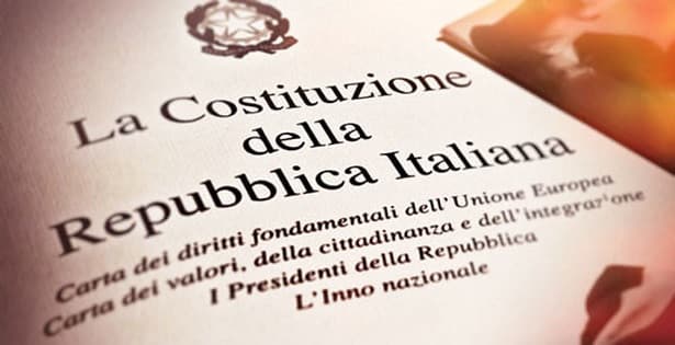 "Giuro di essere fedele alla Repubblica e di osservare la Costituzione e le leggi dello stato"