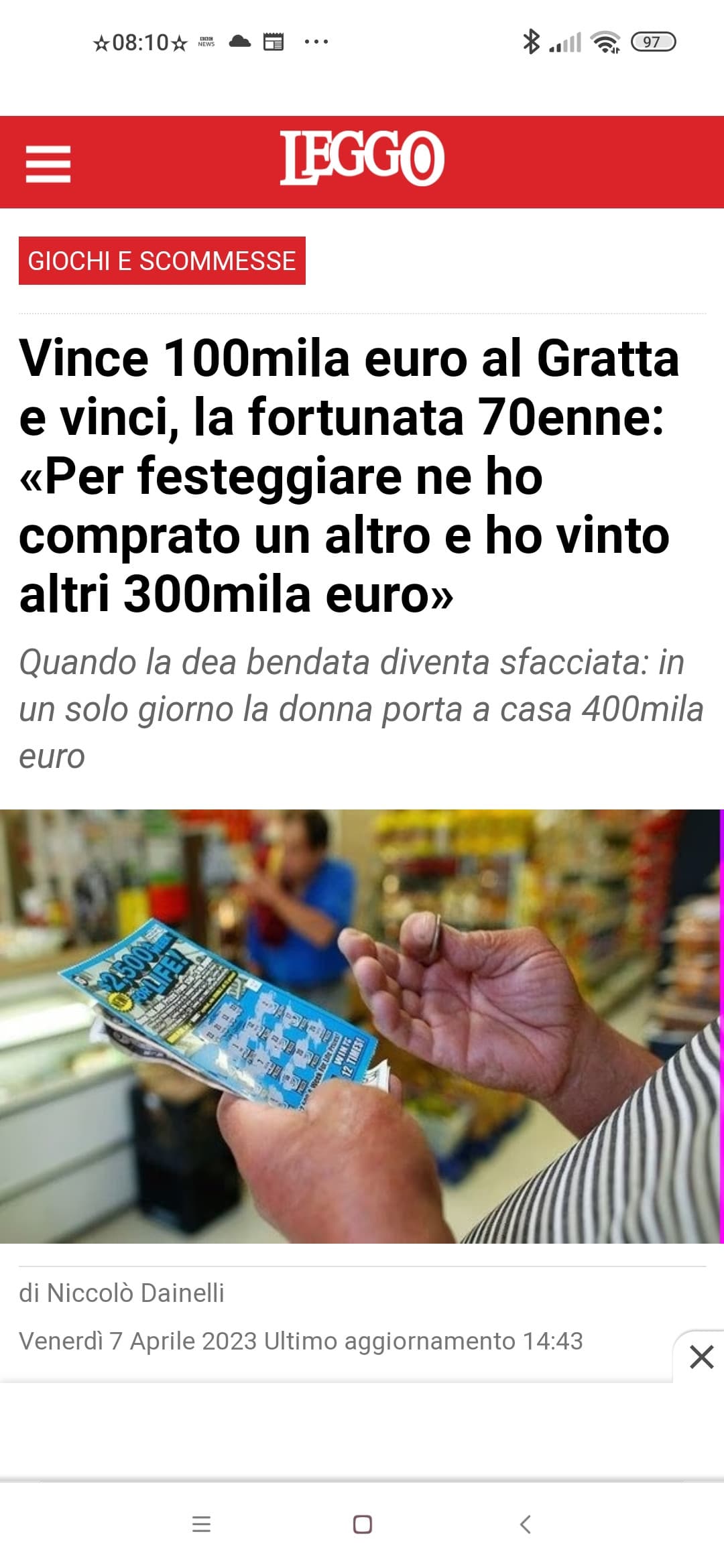 Signora, venga ad aprire le bustine di yu gi oh! 