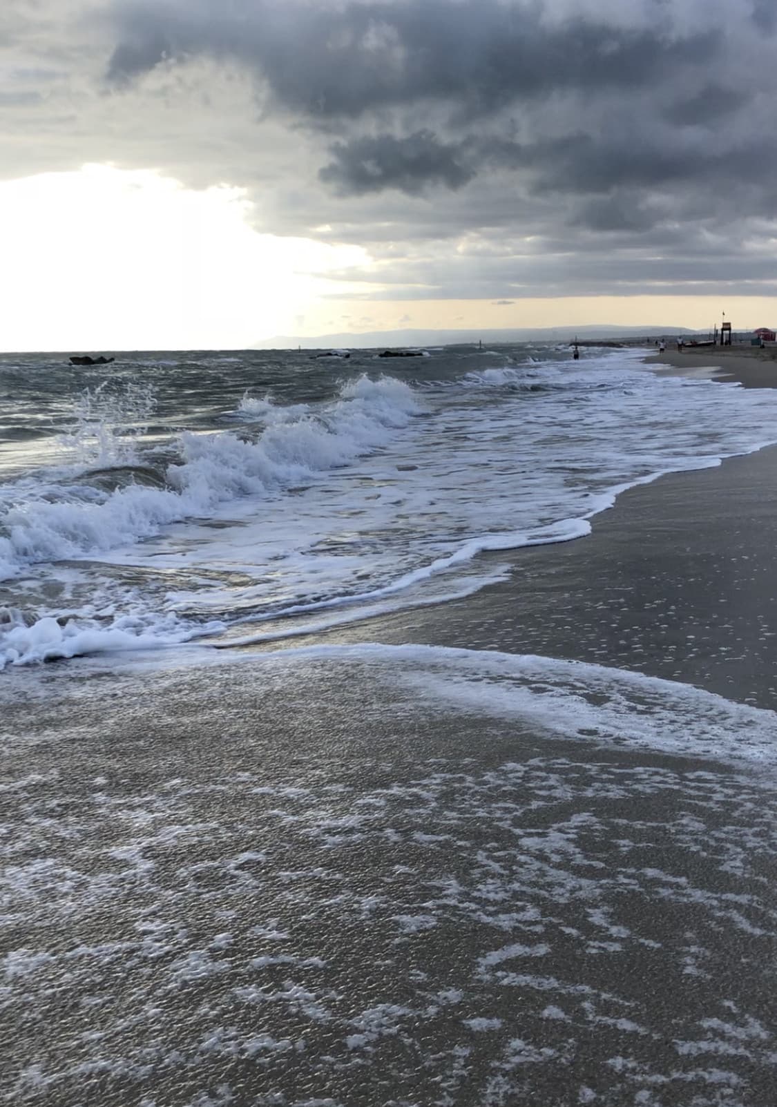 È sempre bello il mare
ma non ha lo stesso sapore di quando c’eri tu ?.