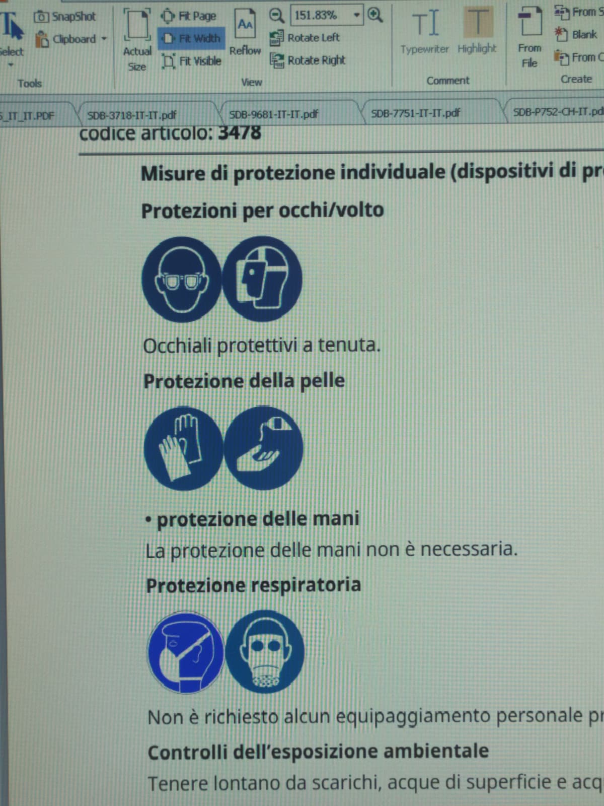 Siamo seri? Tutte ste protezioni per dell'acqua