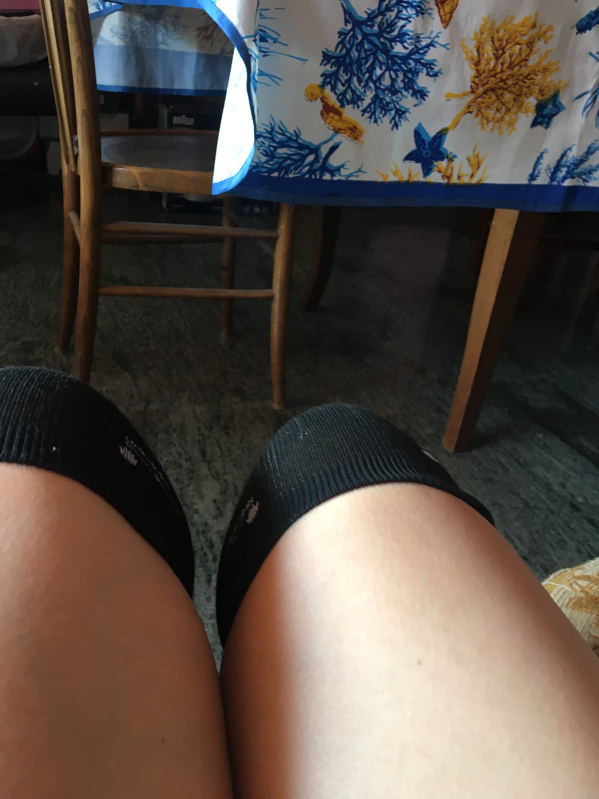 La mia famiglia critica le mie parigine. Comunque a pranzo ci si ubriaca