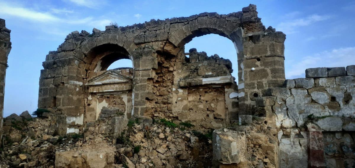 Ruderi della cattedrale di Montevago. 