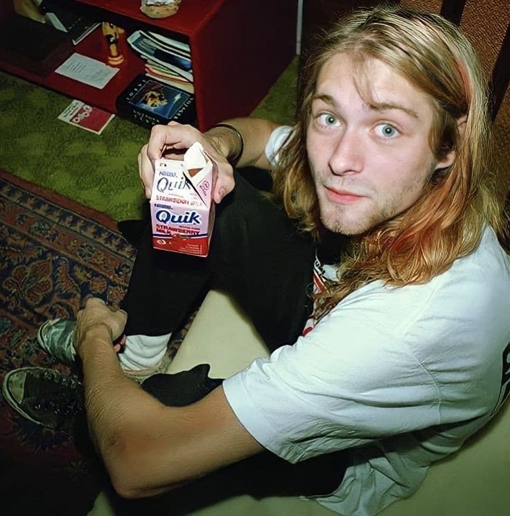 What Kurt Cobain che beve latte alla fragola? Letteralmente io