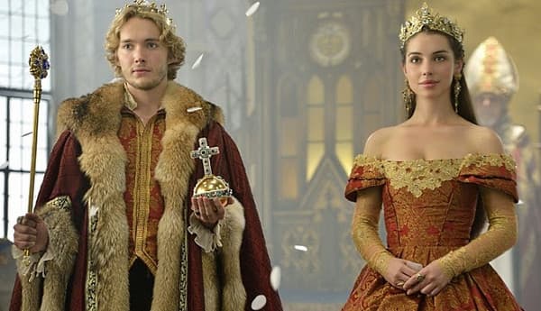 Ho finalmente finito di guardare Reign su Netflix!! Il finale mi ha fatto piangere veramente, soprattutto perché almeno è ritornato quel bono di Toby Regbo negli ultimi minuti della serie???