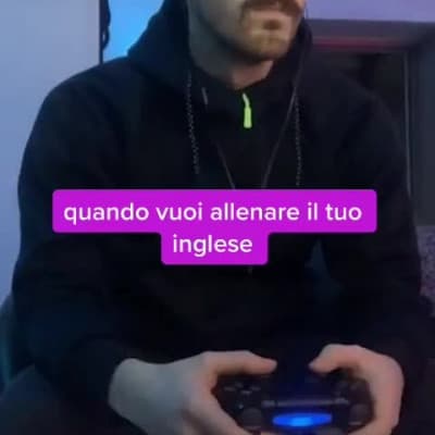 Muoro haha  (per i napoletani è un po' più chiaro) 