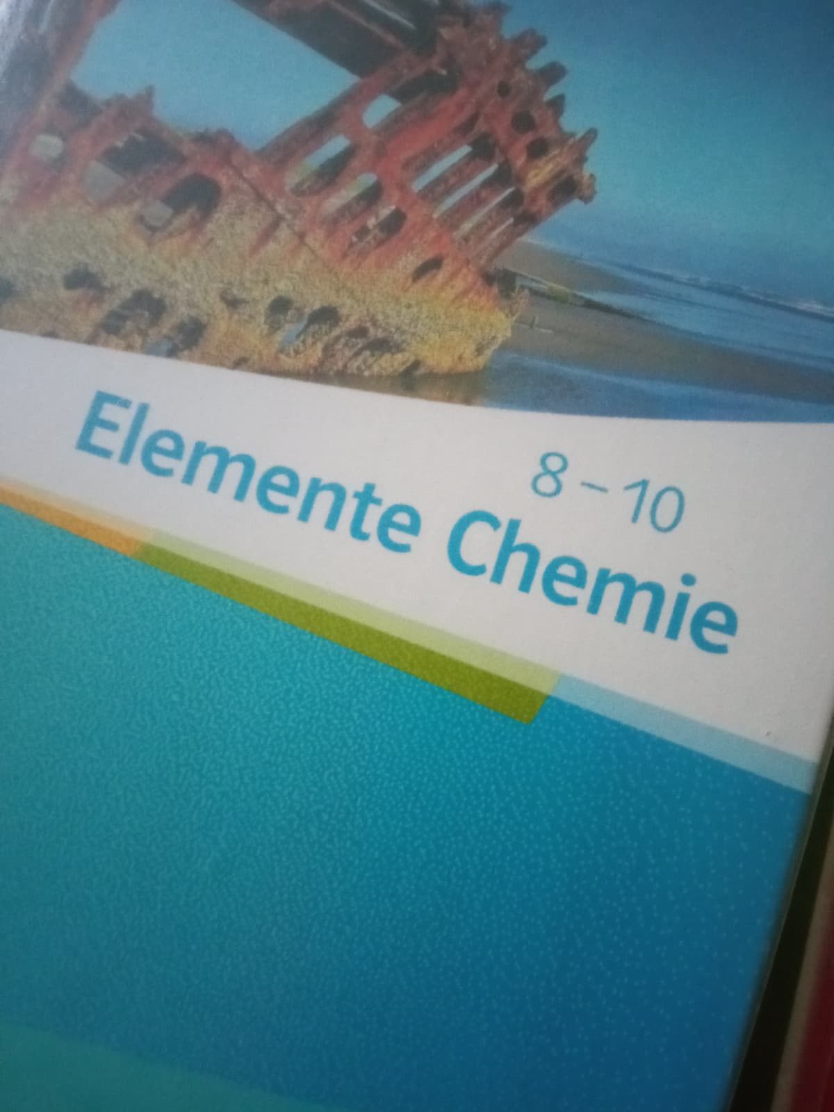 Vi flexo il libro di chimica