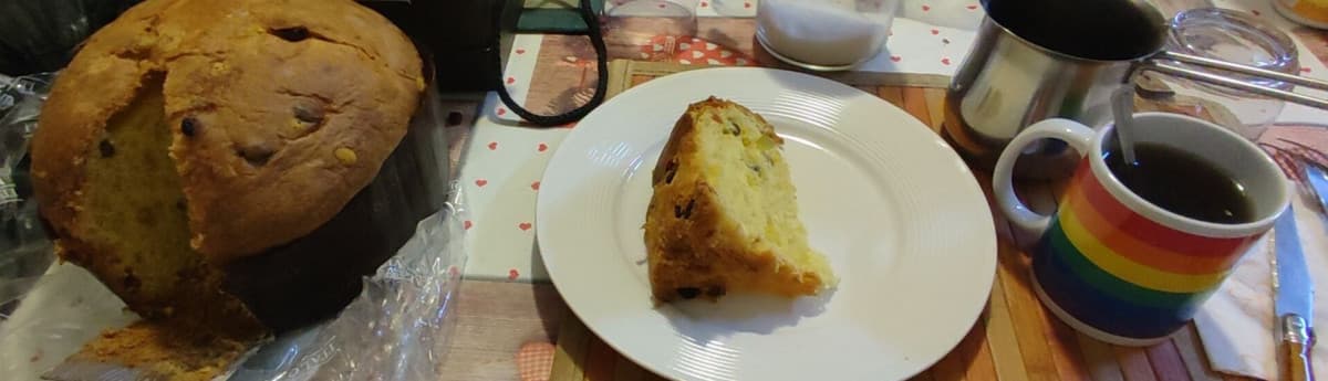 Panettone che costa più di me buono in culo, te caldo al bergamotto... Se non è vita questo, non so cosa lo è