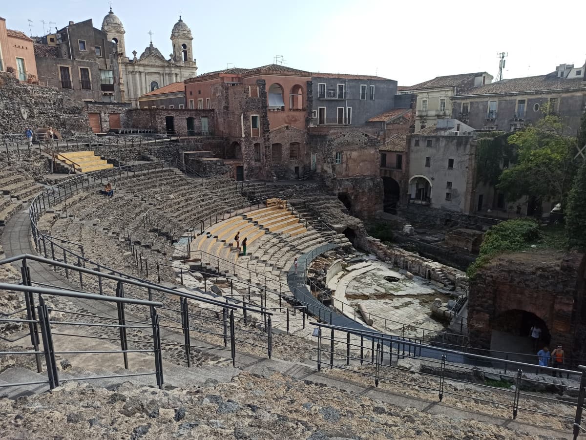 Ho dato indicazioni ad una coppia di turisti giapponesi sull'autobus da prendere. Mi sento così (⁠◕⁠ᴗ⁠◕⁠✿⁠)