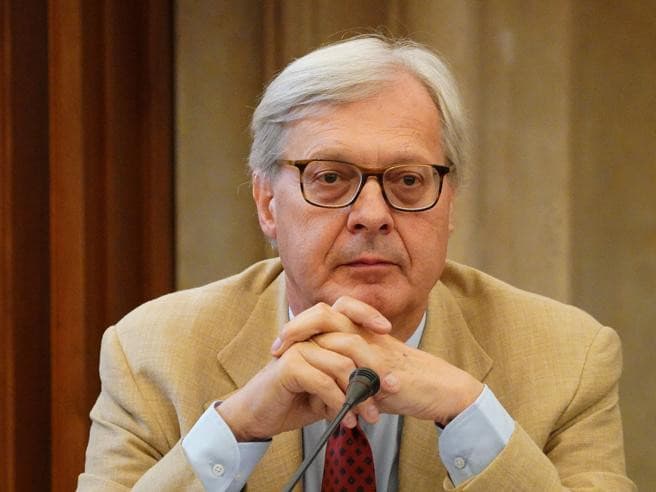 Tanti auguri a Vittorio Sgarbi che oggi compie 70 anni!